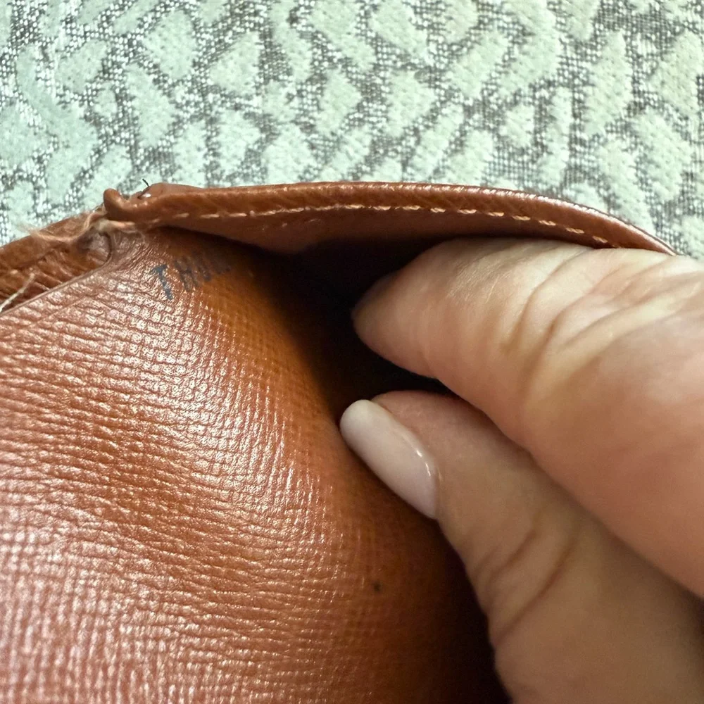 Louis Vuitton Authentic Monogram Wallet